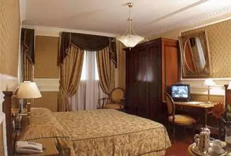 Hotel Champagne Garden Roma Esterno foto