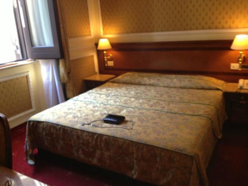 Hotel Champagne Garden Roma Esterno foto